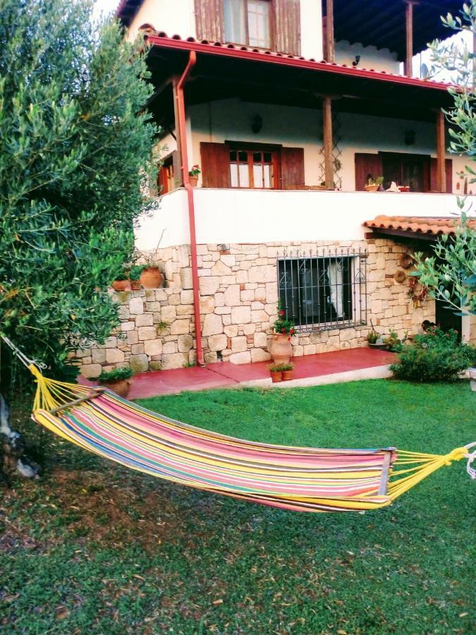 Spiti Me Thea & Elliniko Chroma Nea Moudania Exterior foto
